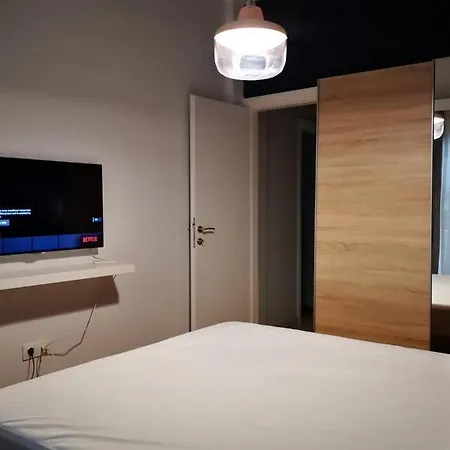 Minimal Chic In Apartment