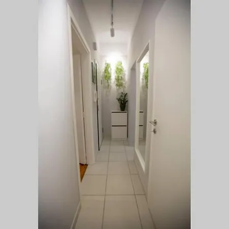 Apartment Minimal Chic In *