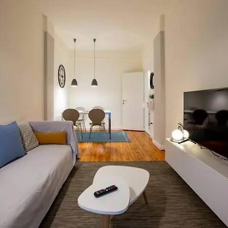 Apartment Minimal Chic In Thessaloniki